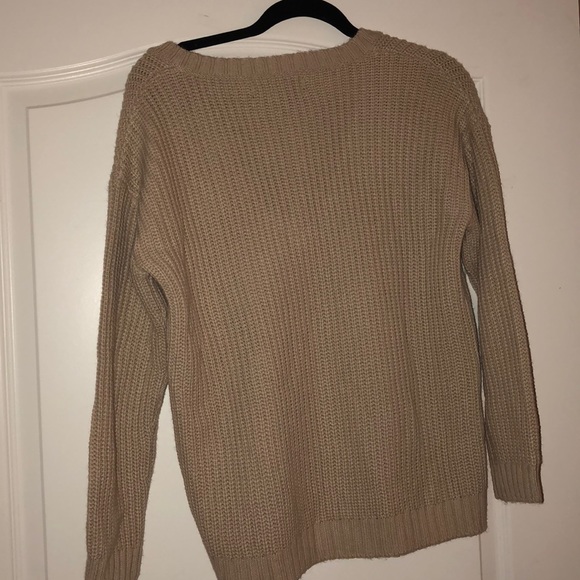 Forever 21 sweater never worn!! - Picture 2 of 4